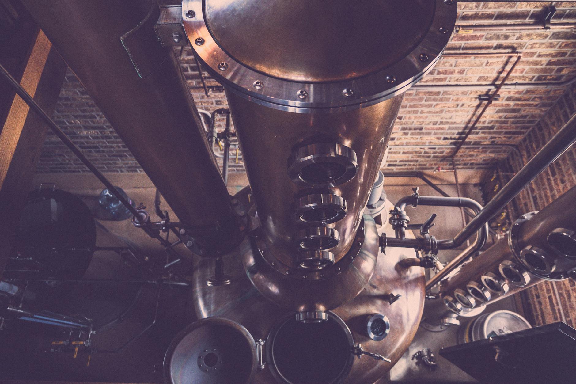 Engenho D'Ouro Paraty vacuum distillation cachaça artisanal Francisco Carneiro Gabriela Jequitibá tour