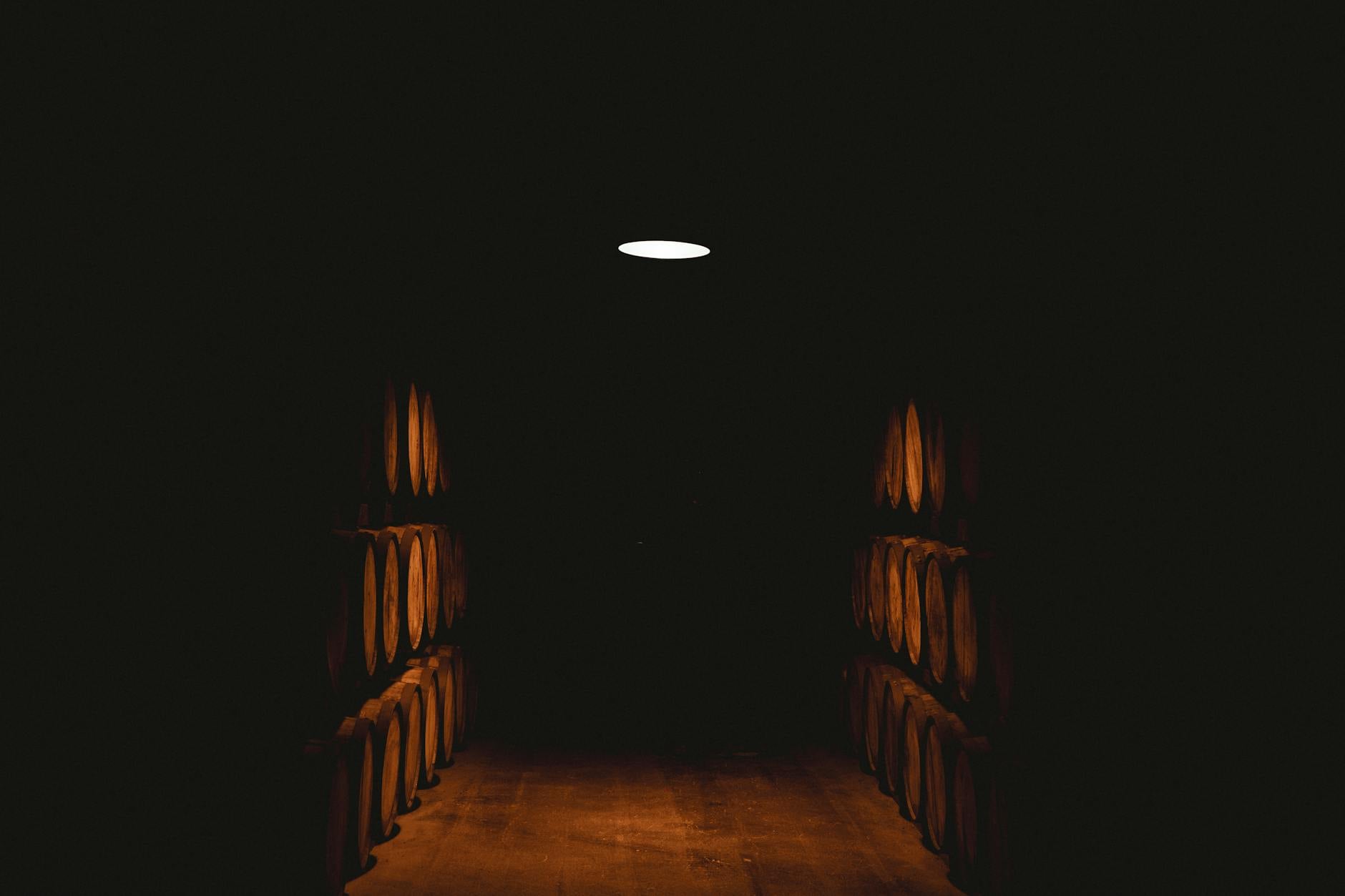 Cachaça Salinas Minas Gerais artisanal copper still aged bálsamo carvalho oak Vale do Jequitinhonha