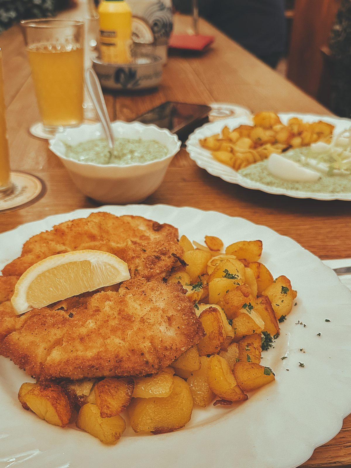 A classic Wiener schnitzel