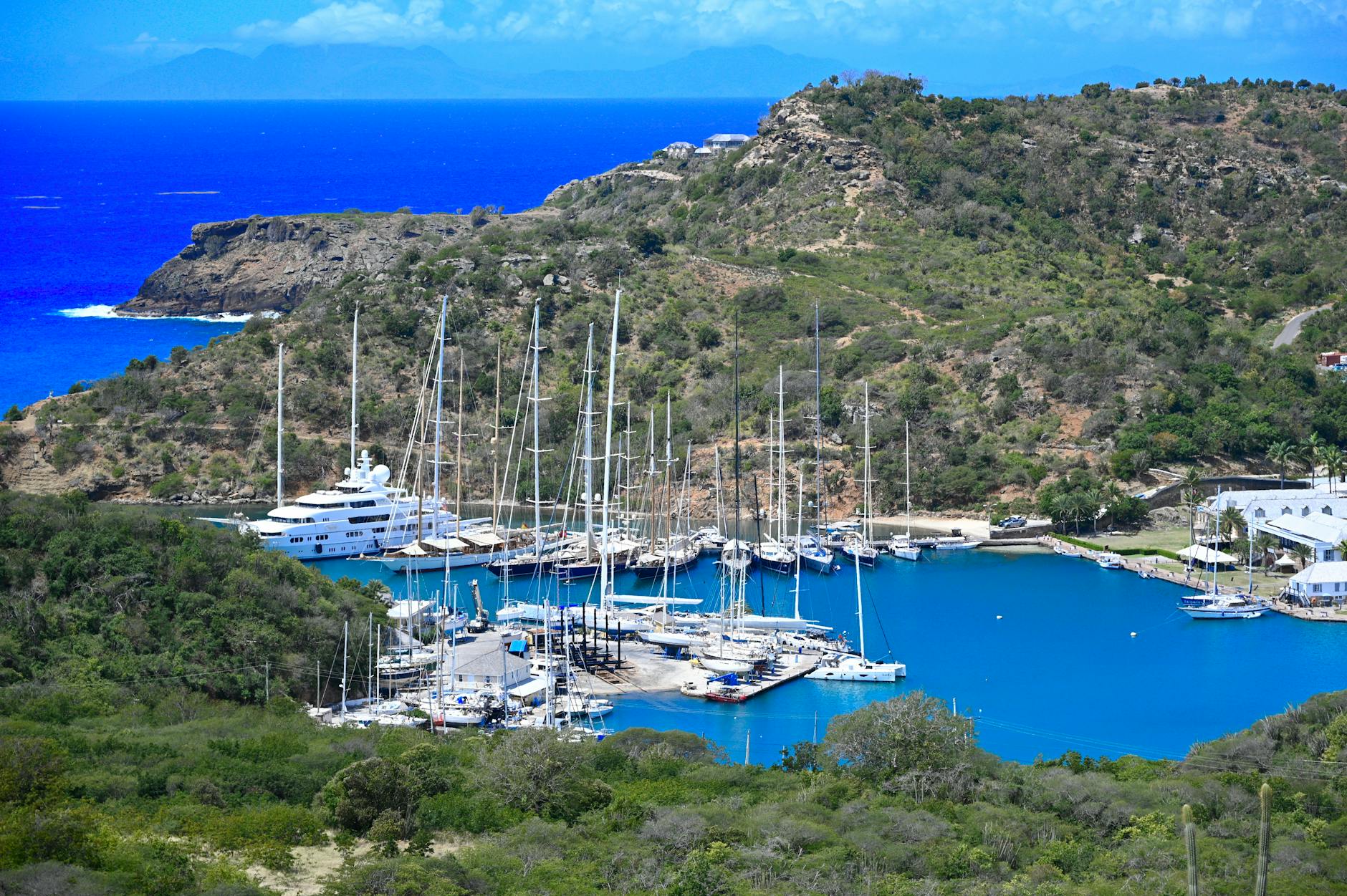 English Harbour — Nelson's Dockyard and sailing culture in Antigua